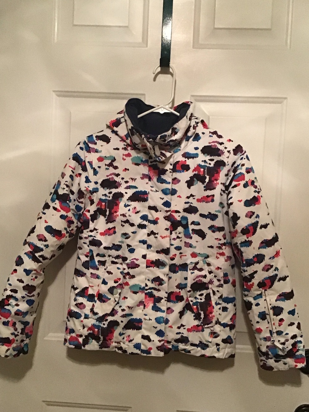 Roxy White Multicolor Printed Puffer Jacket